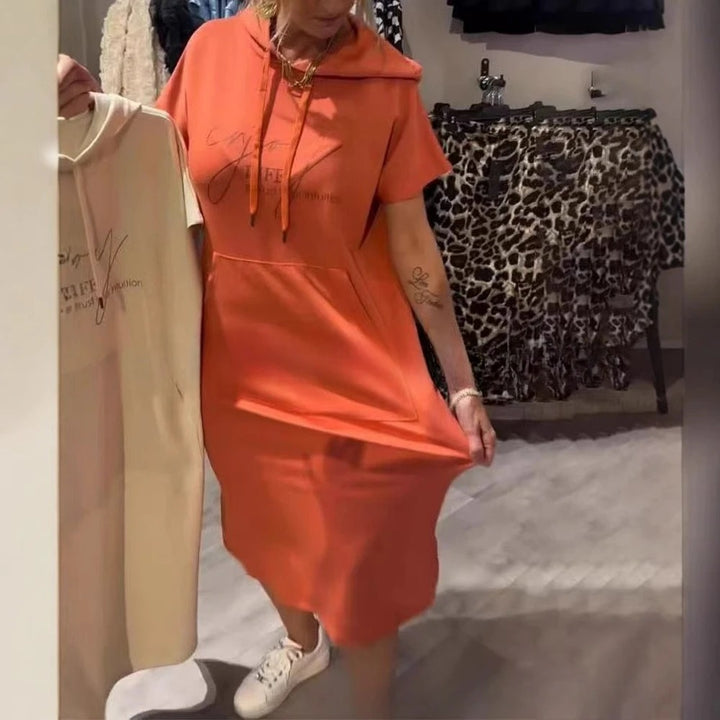Robe à Capuche – Confort et Élégance