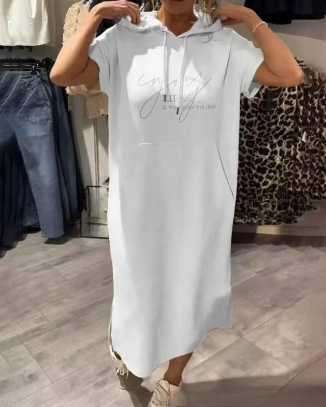 Robe à Capuche – Confort et Élégance