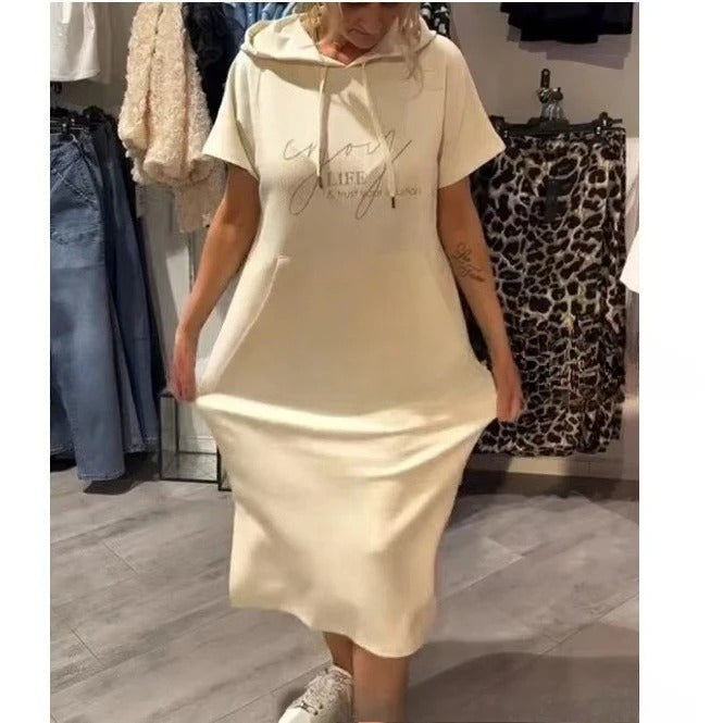 Robe à Capuche – Confort et Élégance
