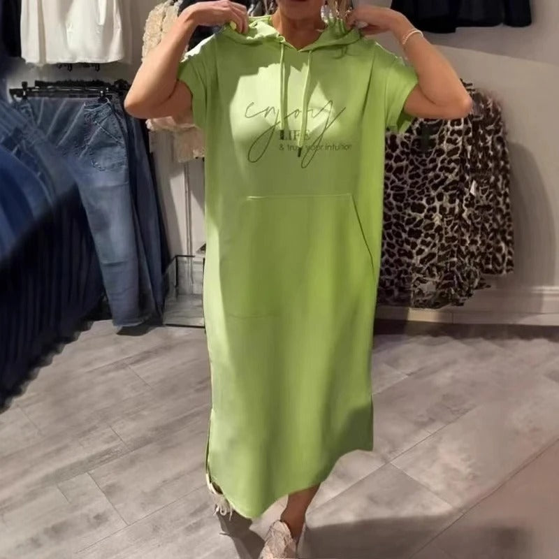 Robe à Capuche – Confort et Élégance