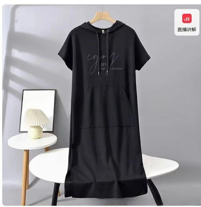 Robe à Capuche – Confort et Élégance